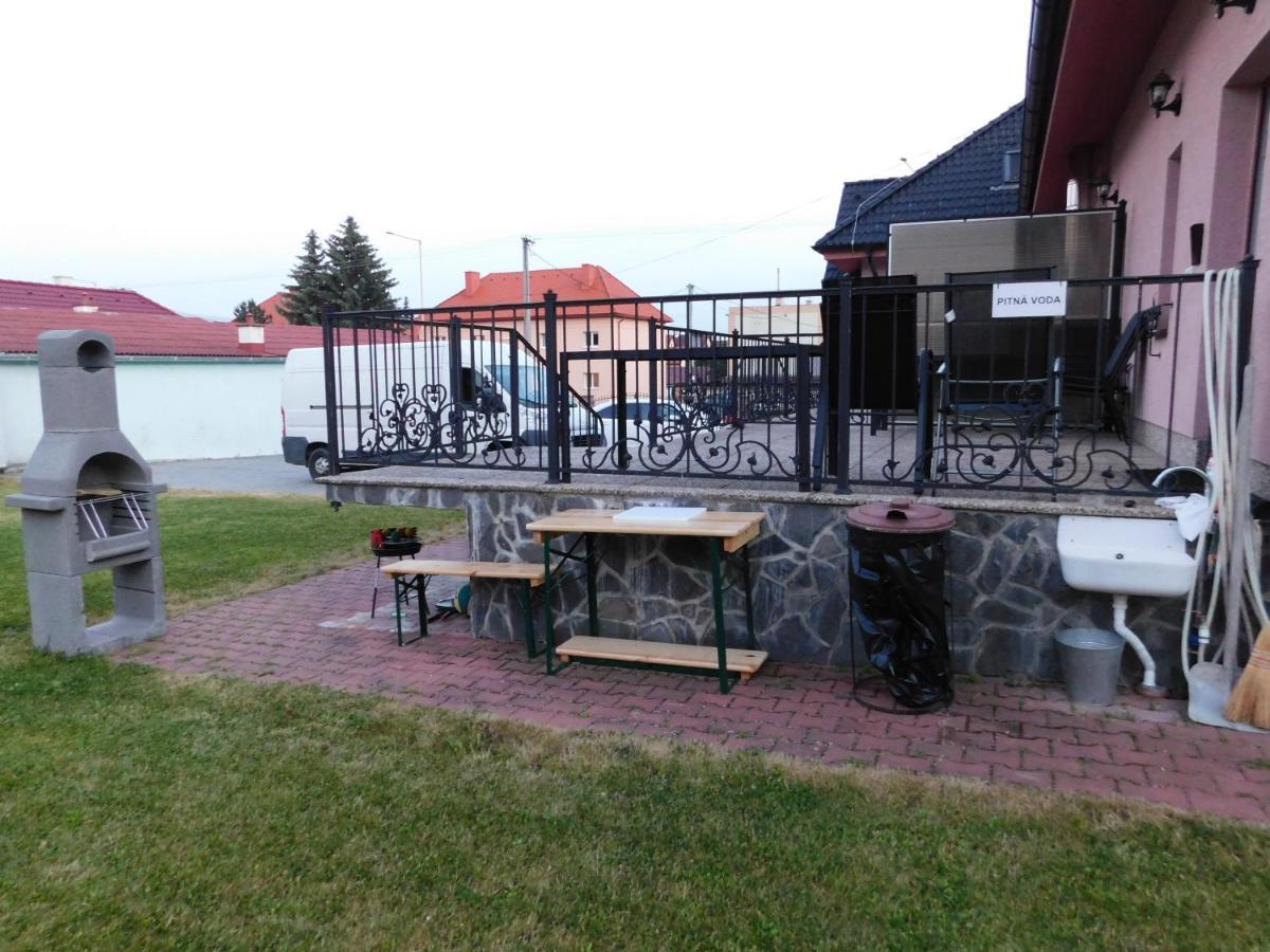 Apartmanovy Penzion Bojnice Buitenkant foto