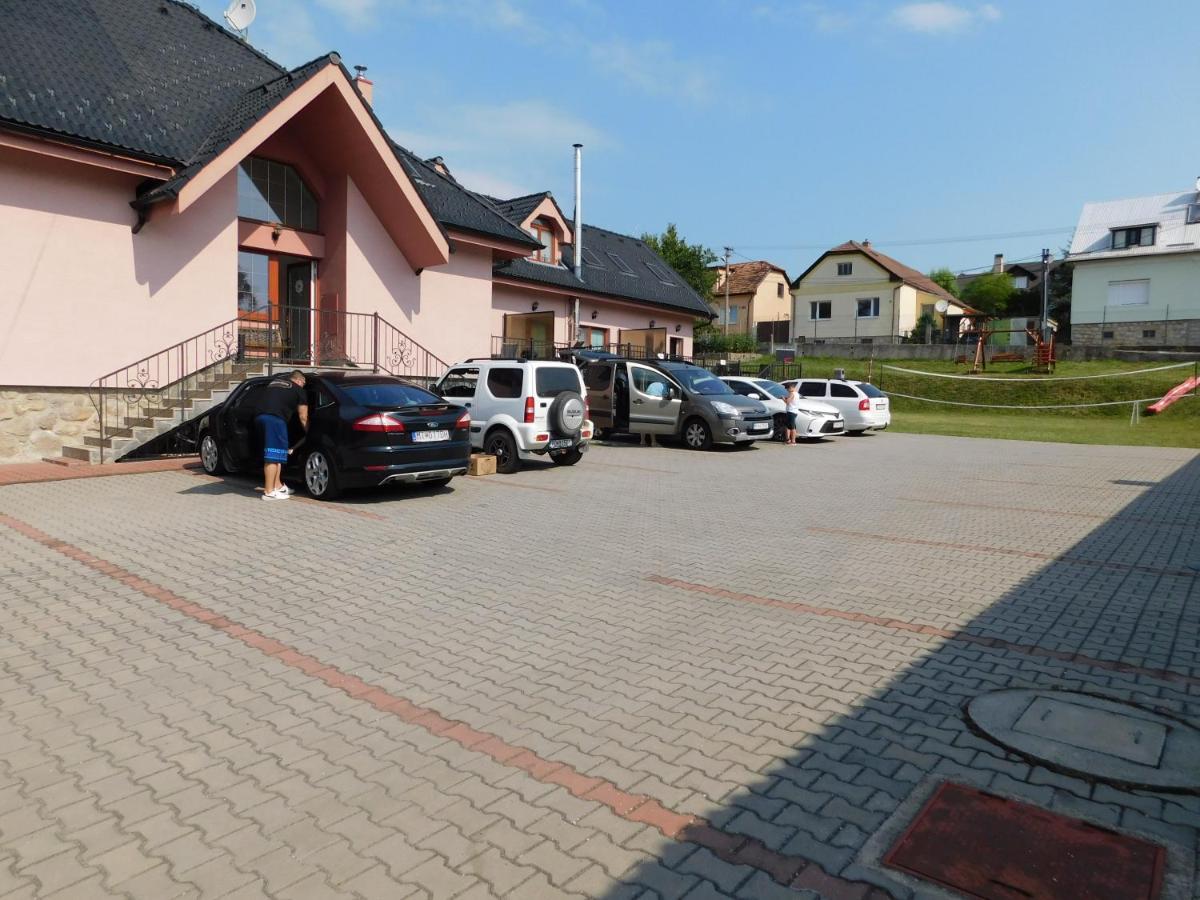 Apartmanovy Penzion Bojnice Buitenkant foto